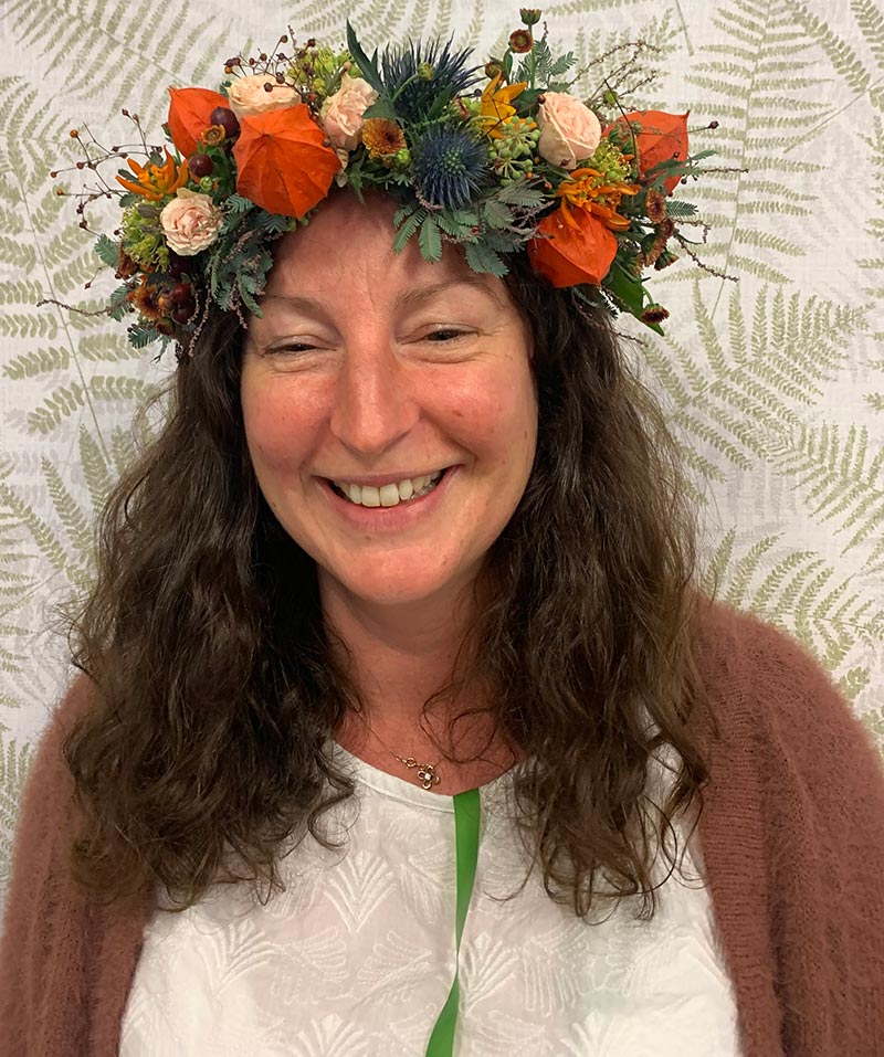 Debbie Smith bee happy flowers