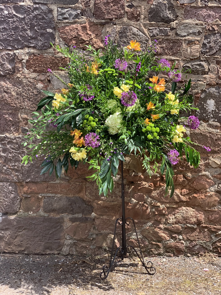 Bee Happy Flowers Middevon Weddings 11