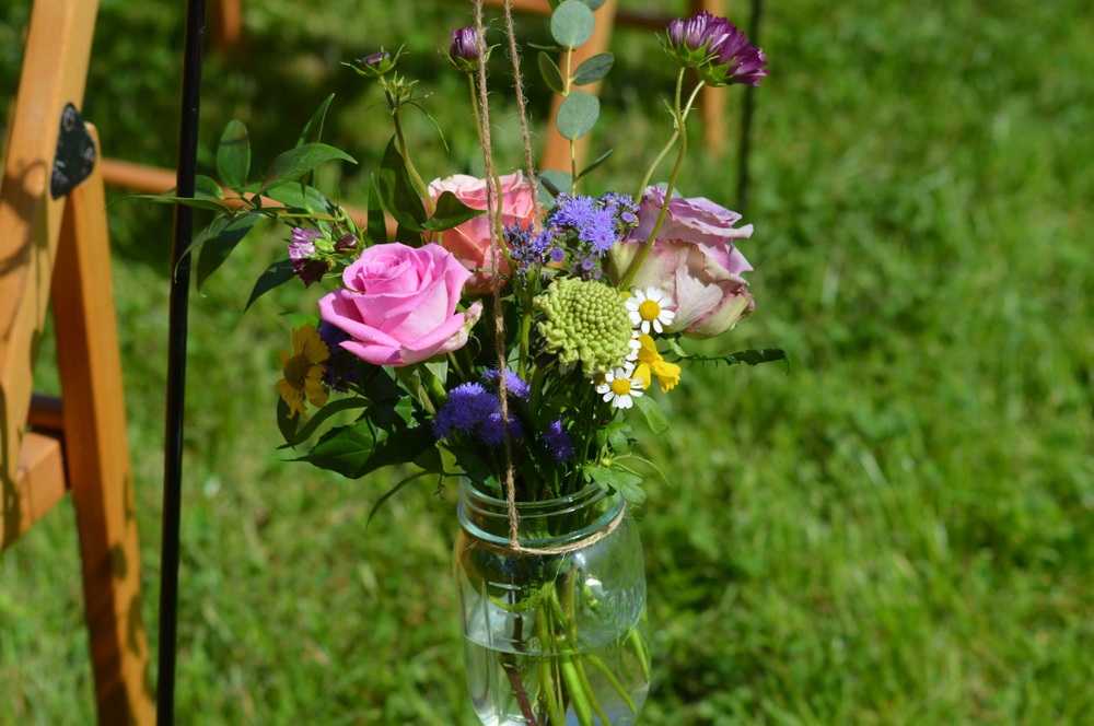 Bee Happy Flowers Middevon Weddings 50