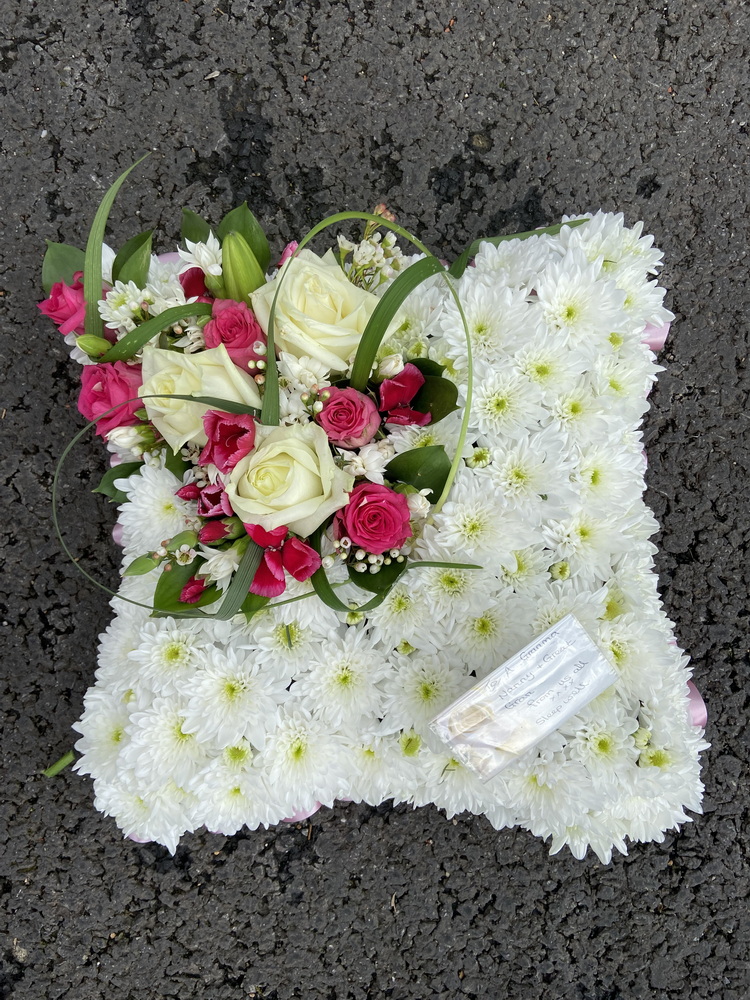 Funeral Sympathy Flowers Middevon Beehappy 18