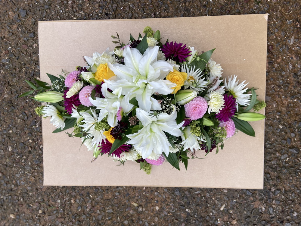 Funeral Sympathy Flowers Middevon Beehappy 27