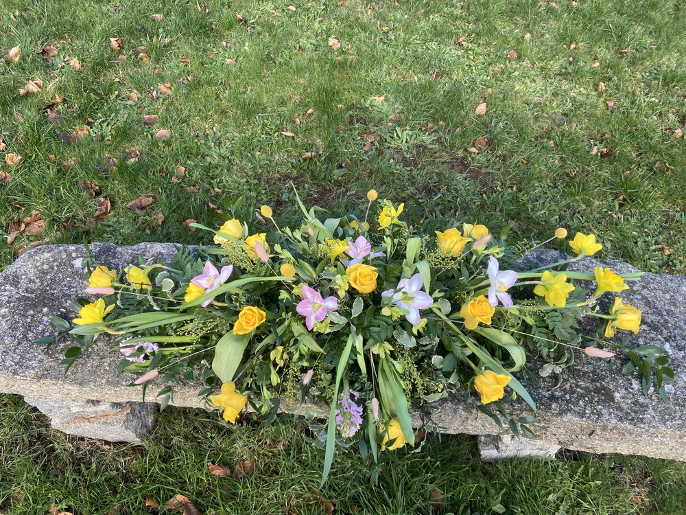 Funeral Sympathy Flowers Middevon Beehappy 28