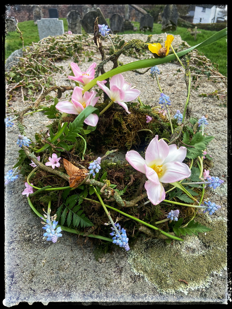 Funeral Sympathy Flowers Middevon Beehappy 29