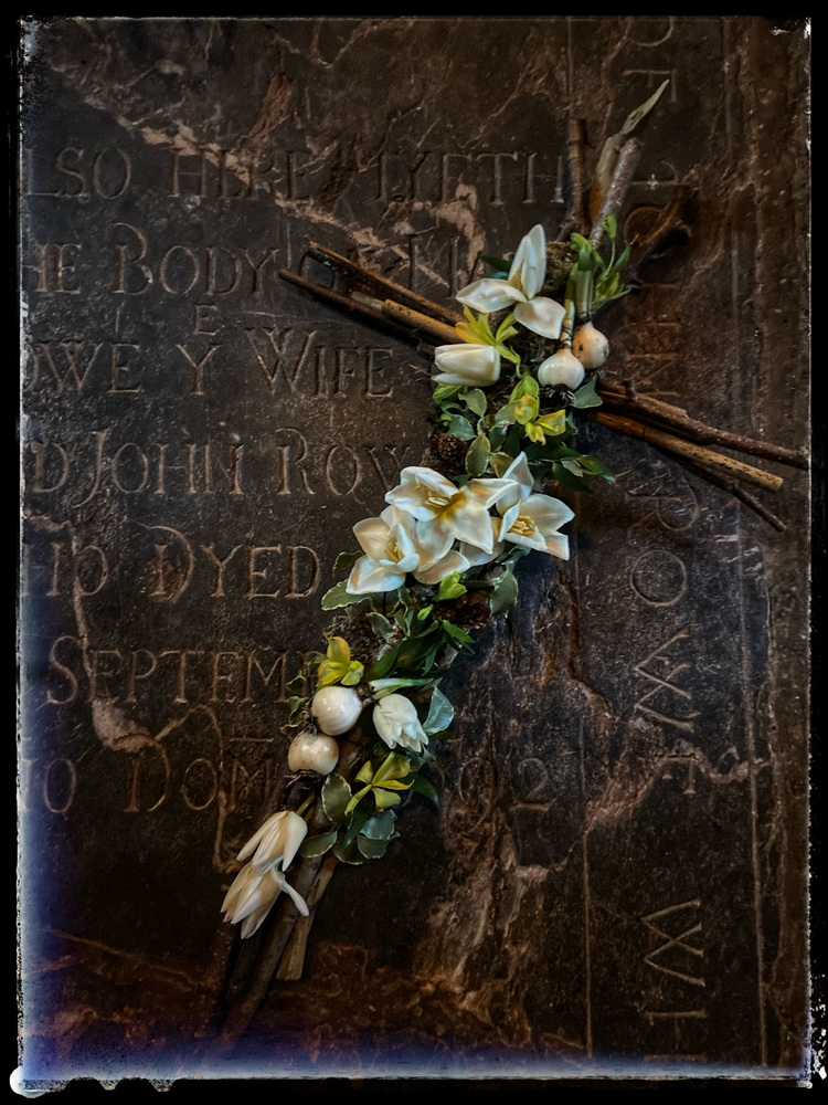 Funeral Sympathy Flowers Middevon Beehappy 31