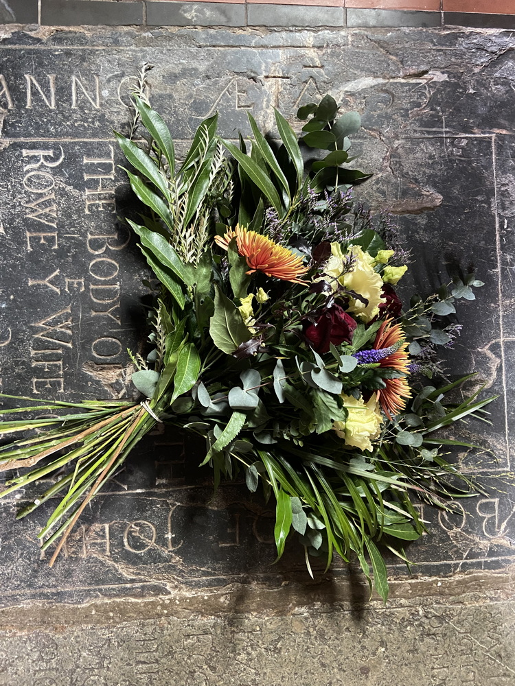 Funeral Sympathy Flowers Middevon Beehappy 36
