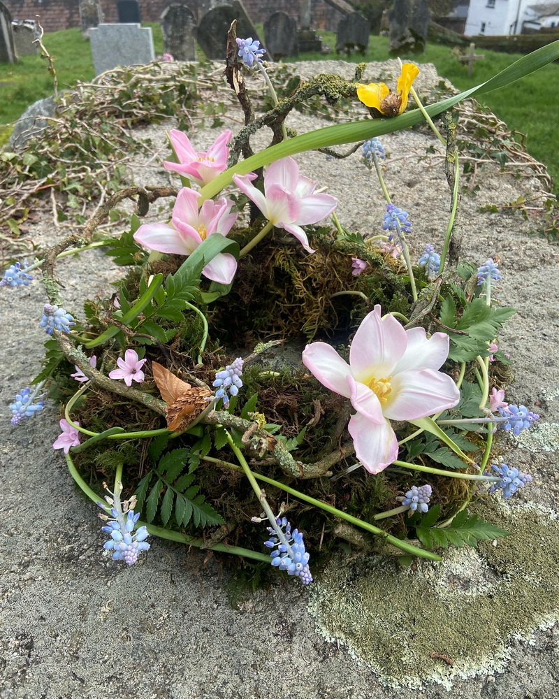 Funeral Sympathy Flowers Middevon Beehappy 54